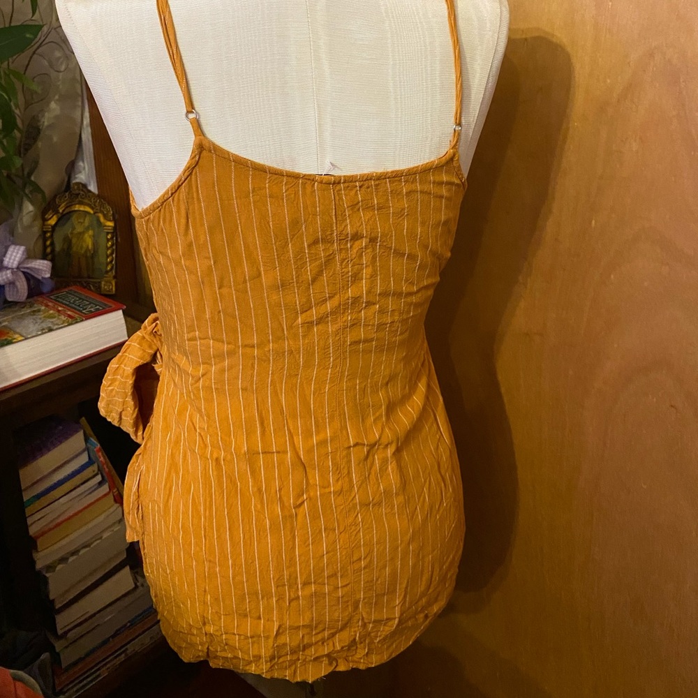 Wrap Spaghetti Top - Picture 2 of 3